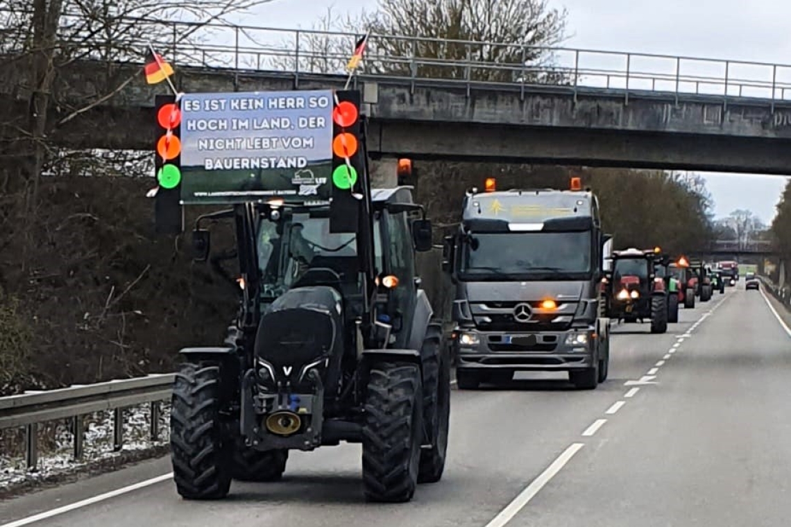 Landwirte fordern auf Großdemo Rücknahme der Kürzungspläne 