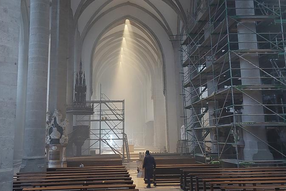 Rauchentwicklung im Dom von Eichstätt 