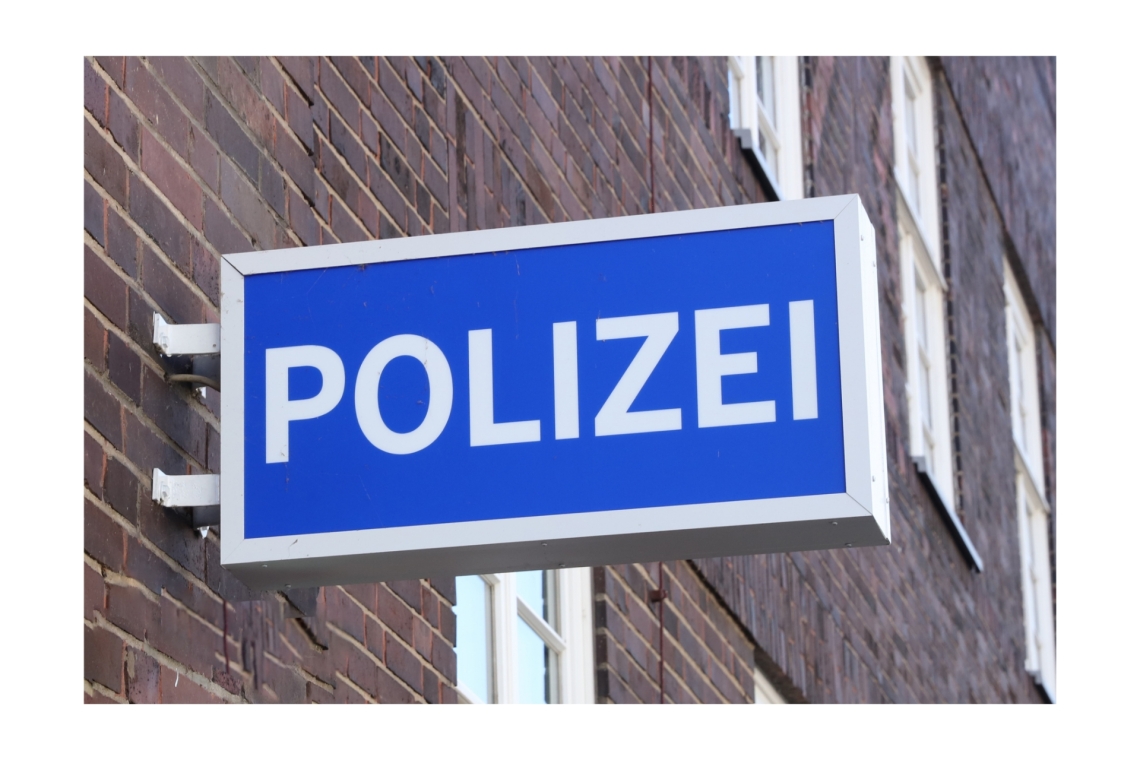 Herrmann begrüßt in Eichstätt neu eingestellte Polizistinnen und Polizisten 