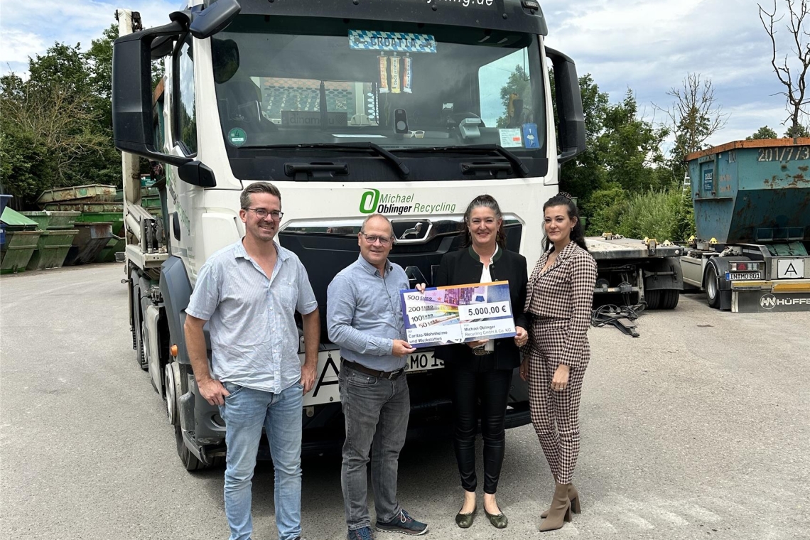 Ingolstädter Recyclingfirma Oblinger spendete an Caritas-Wohnheime und Werkstätten