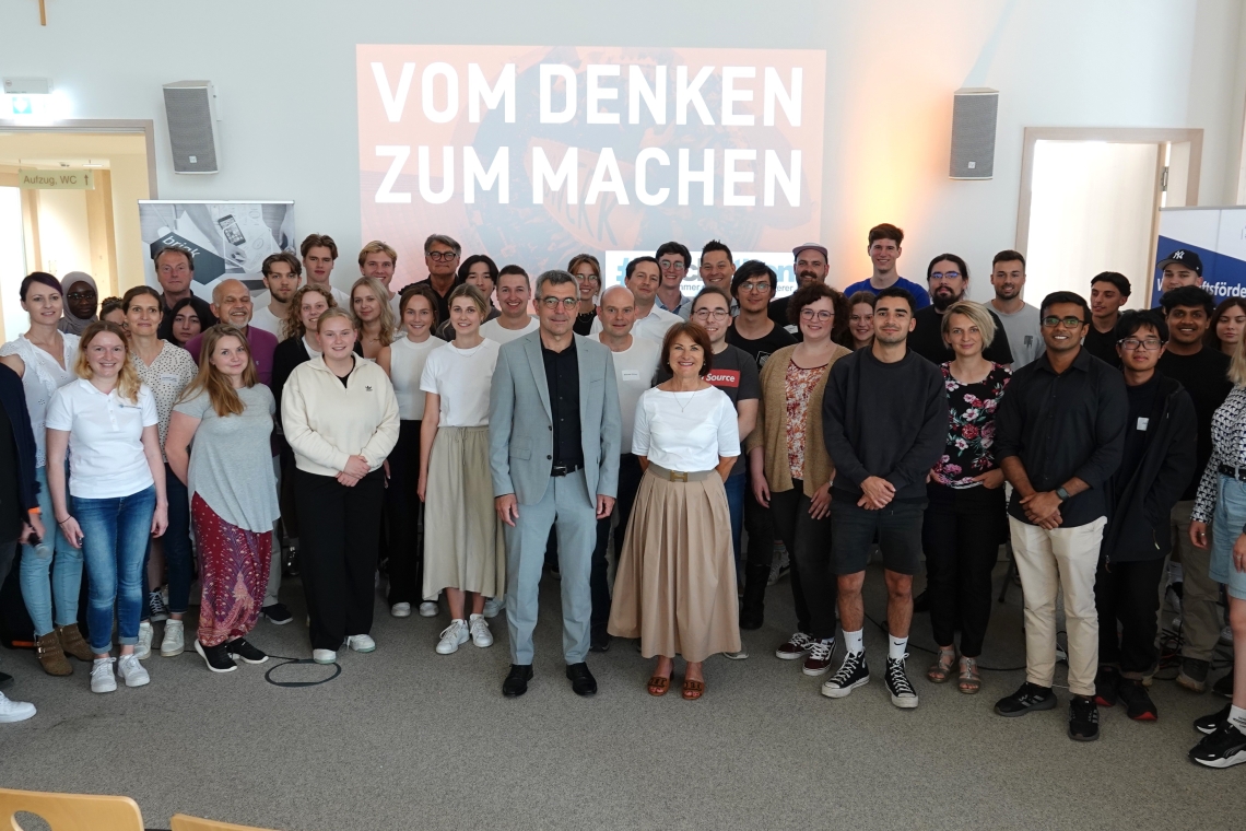 Von Energiesparpotenzialen bis Fachkräftegewinnung: Innovative Ideen beim Hackathon10 in Lenting 