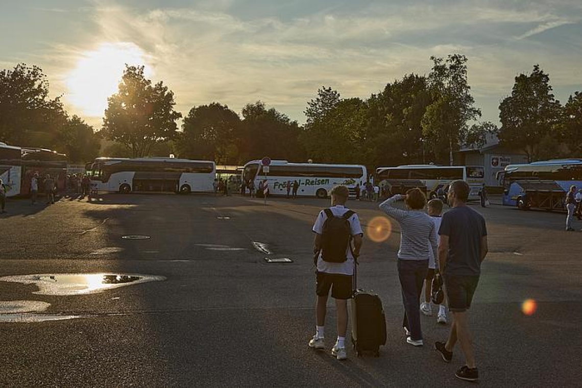 400 Ministrantinnen und Ministranten sowie 70 Betreuende auf dem Weg in die Stadt Rom 