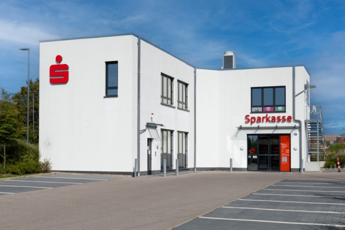 Sparkasse in Großmehring nach Sprengung wieder offen